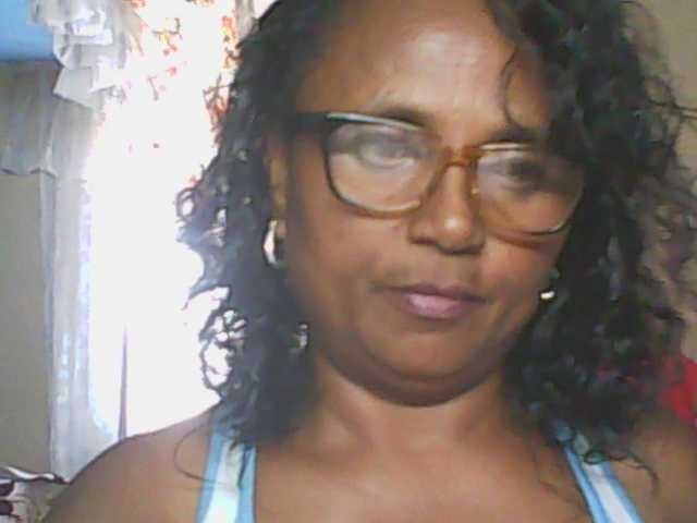 hotmomsexy's BongaCams show and profile