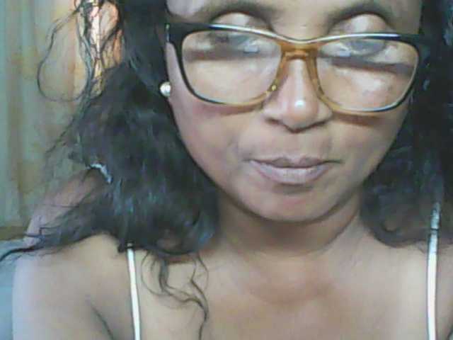 hotmomsexy's BongaCams show and profile