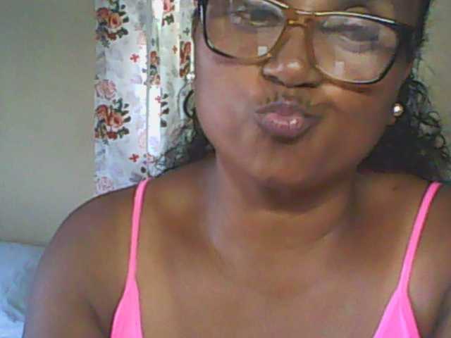 hotmomsexy's BongaCams show and profile