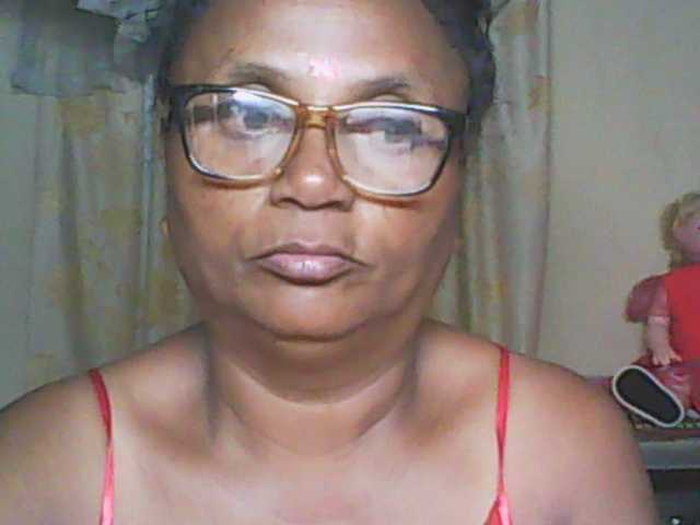 hotmomsexy's BongaCams show and profile