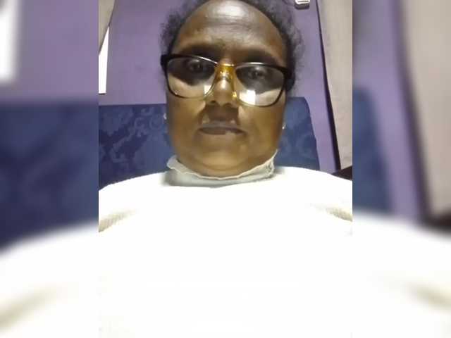 hotmomsexy's BongaCams show and profile