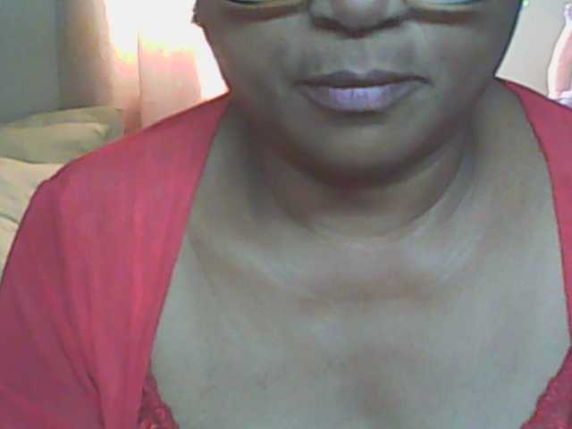 hotmomsexy's BongaCams show and profile