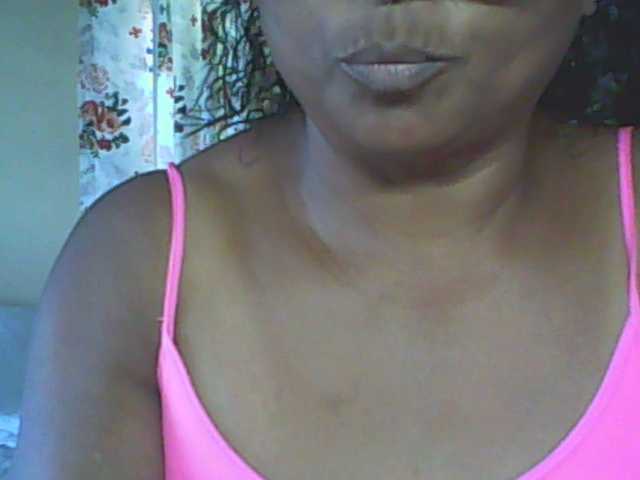 hotmomsexy's BongaCams show and profile