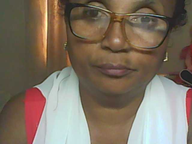 hotmomsexy's BongaCams show and profile