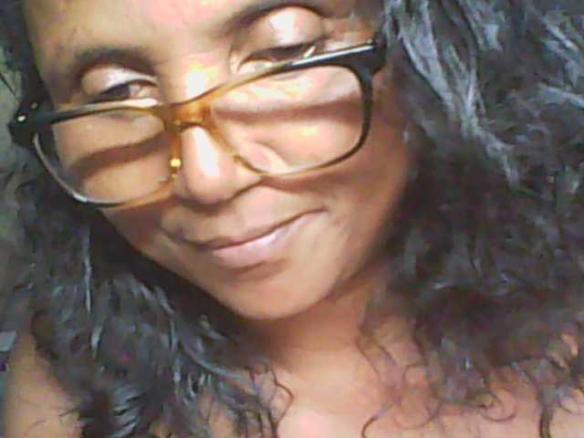 hotmomsexy's BongaCams show and profile