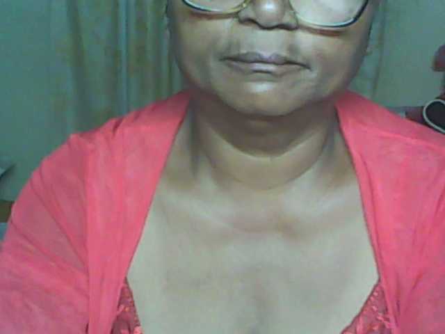 hotmomsexy's BongaCams show and profile