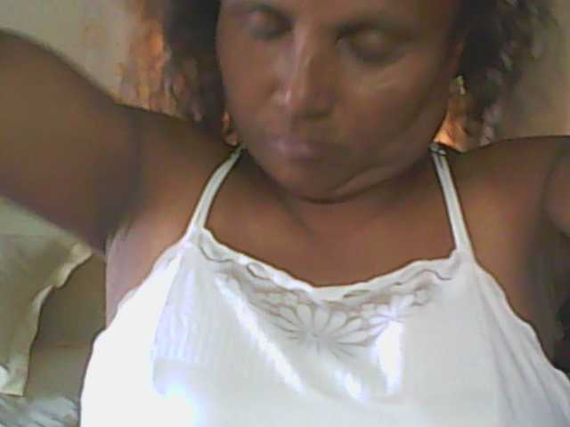 hotmomsexy's BongaCams show and profile