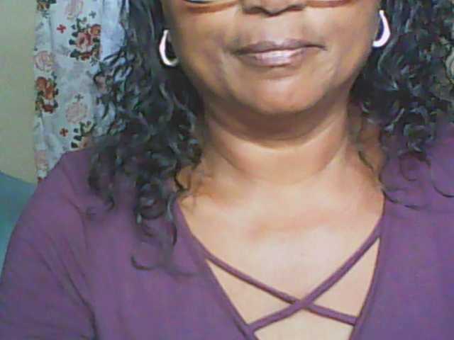 hotmomsexy's BongaCams show and profile