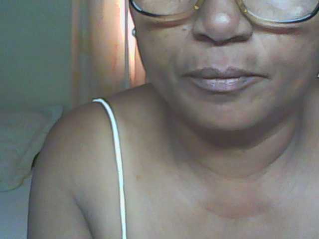 hotmomsexy's BongaCams show and profile