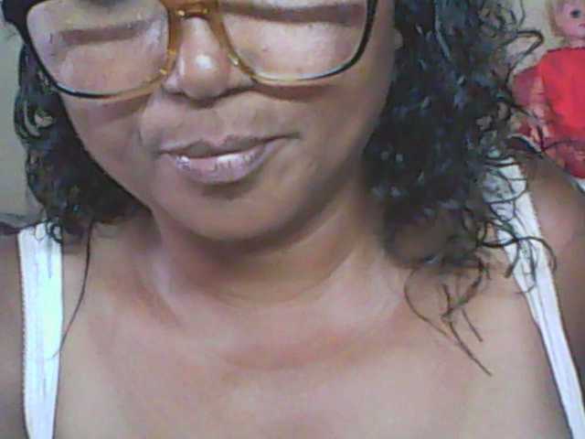 hotmomsexy's BongaCams show and profile