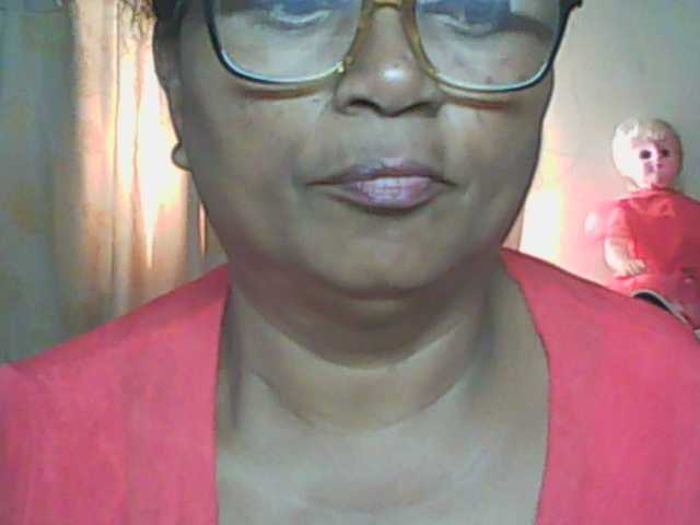 hotmomsexy's BongaCams show and profile