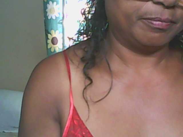hotmomsexy's BongaCams show and profile