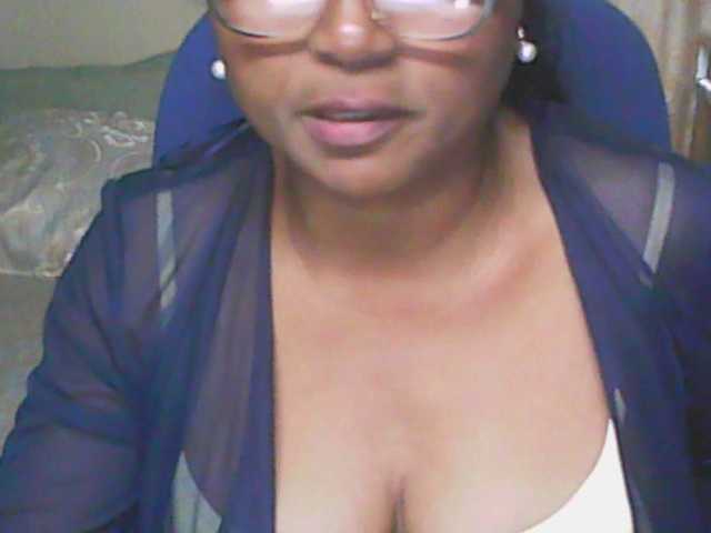 hotmomsexy webcam bongacams model stream image