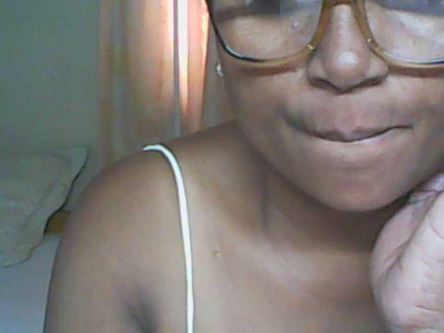 hotmomsexy's BongaCams show and profile