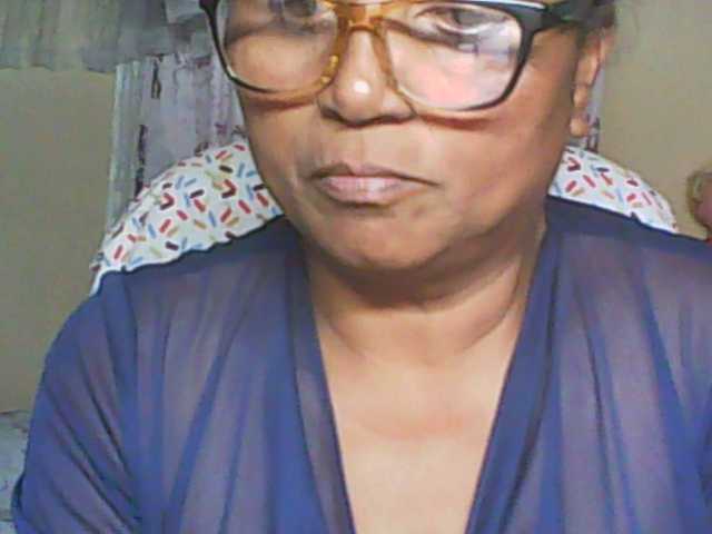 hotmomsexy's BongaCams show and profile