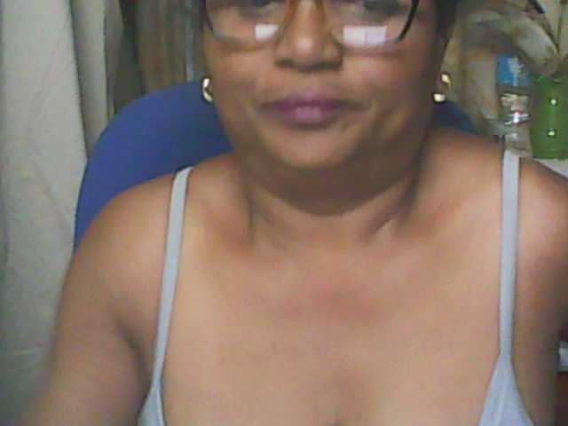 hotmomsexy webcam bongacams model stream image