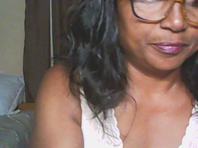 hotmomsexy live cam profile