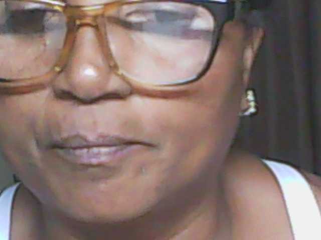 hotmomsexy's BongaCams show and profile