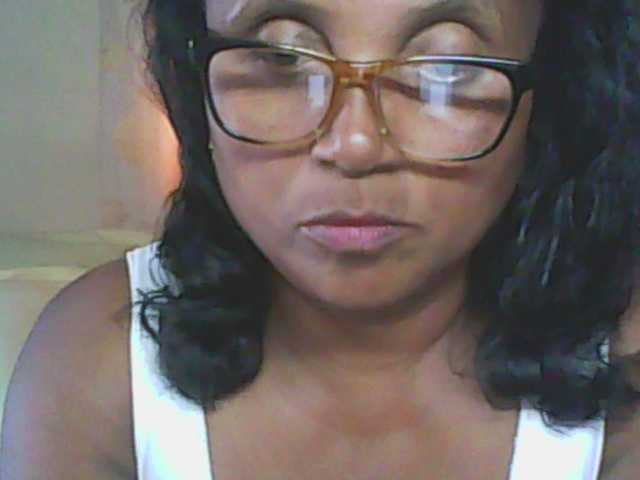 hotmomsexy's BongaCams show and profile