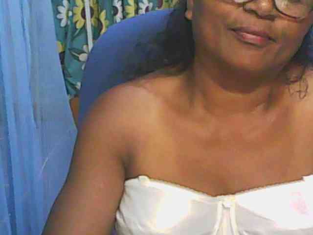 hotmomsexy webcam
