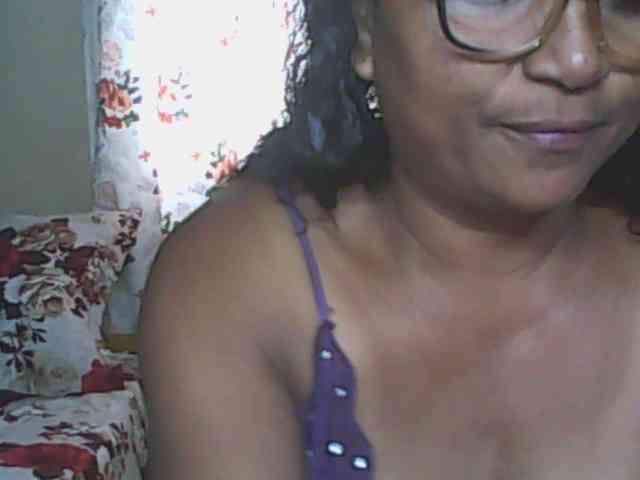 hotmomsexy webcam