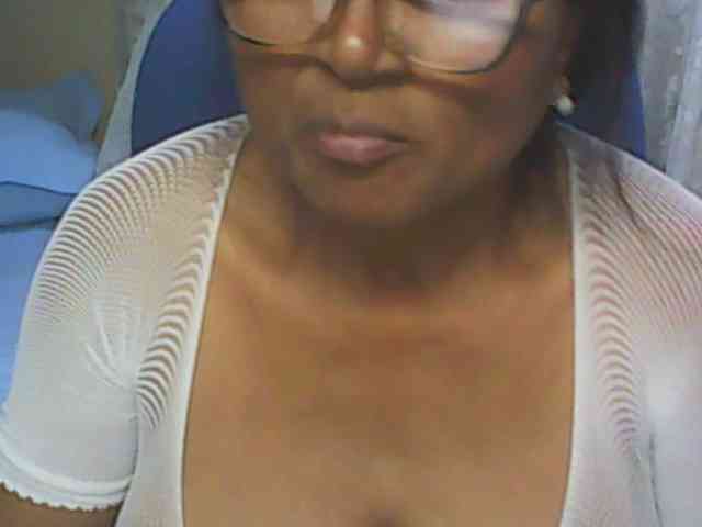 hotmomsexy webcam