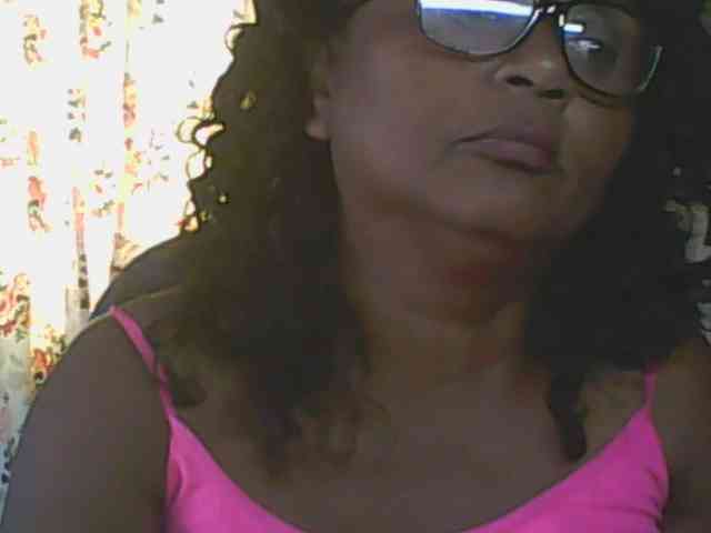 hotmomsexy webcam
