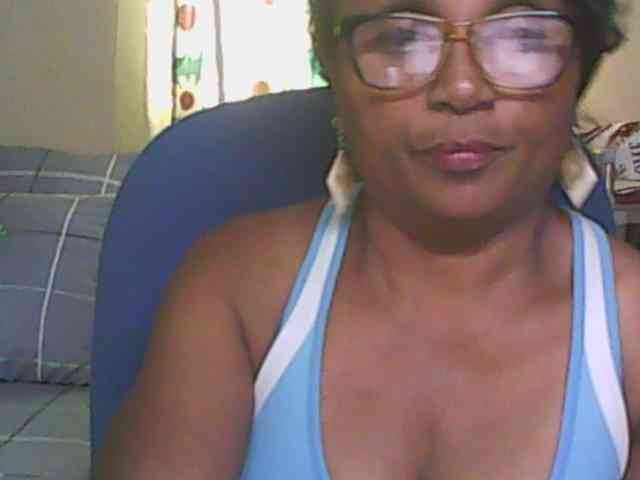 hotmomsexy webcam