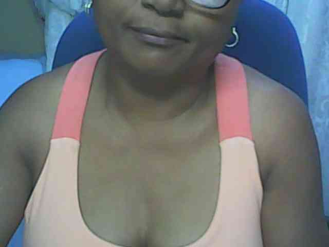 hotmomsexy webcam