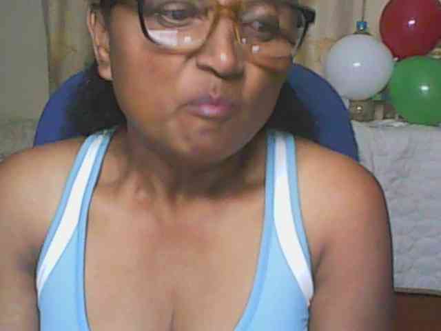 hotmomsexy webcam