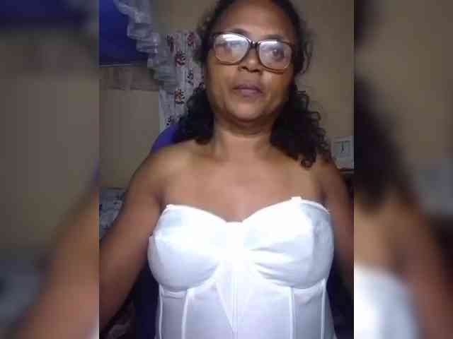 hotmomsexy webcam