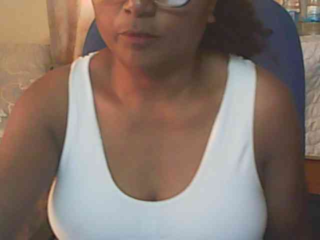 hotmomsexy webcam