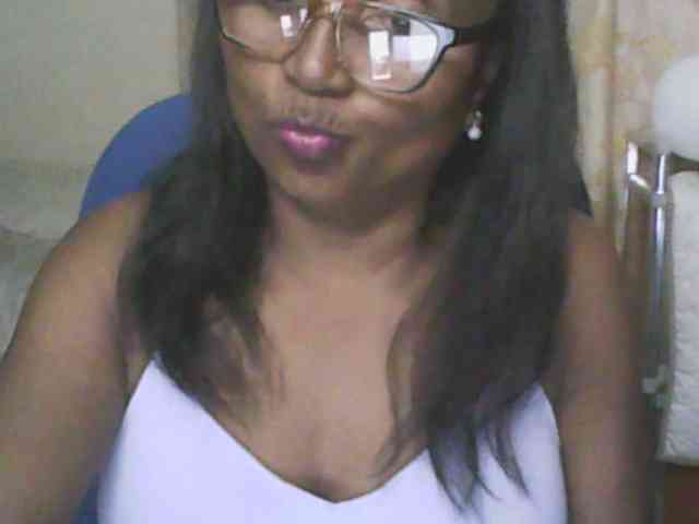 hotmomsexy webcam