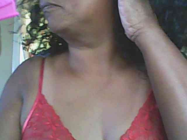 hotmomsexy webcam