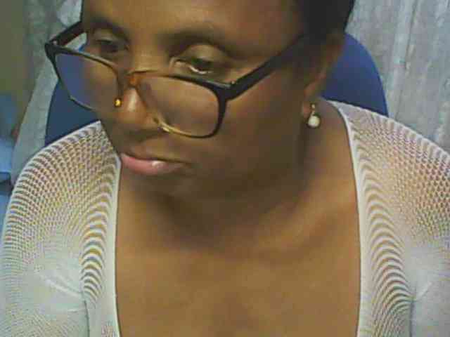 hotmomsexy webcam