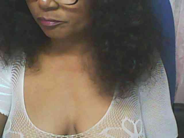 hotmomsexy webcam