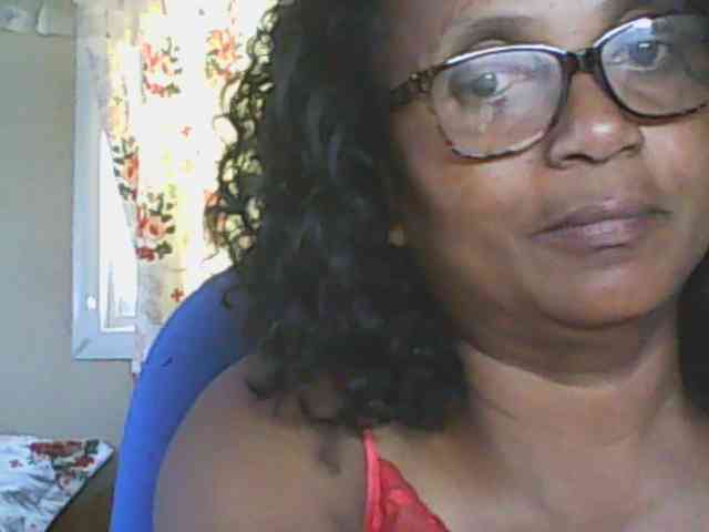 hotmomsexy webcam