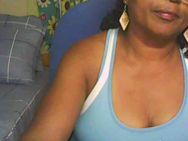 hotmomsexy webcam