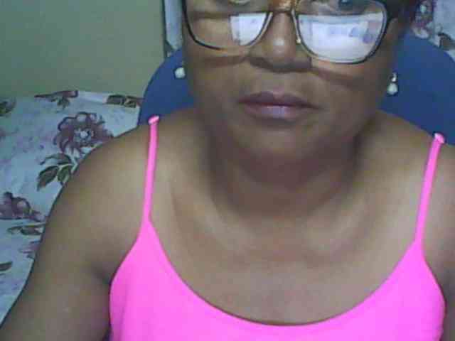 hotmomsexy webcam