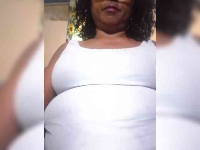 hotmomsexy webcam