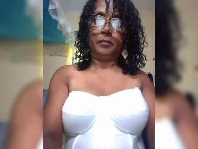 hotmomsexy webcam