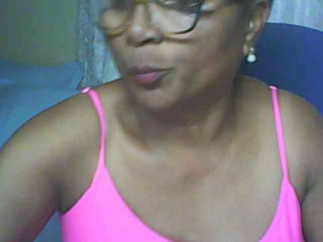 hotmomsexy webcam