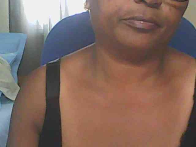 hotmomsexy Live Webcam on BongaCams