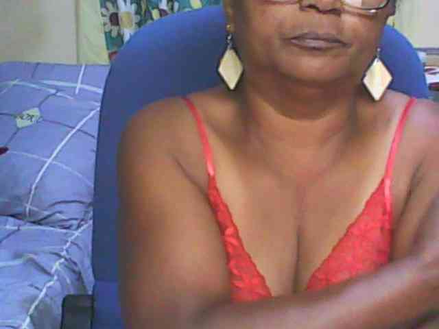 hotmomsexy webcam