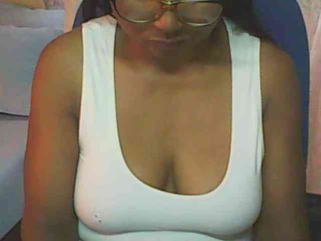 hotmomsexy webcam
