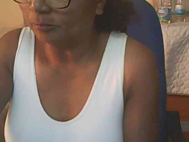 hotmomsexy webcam