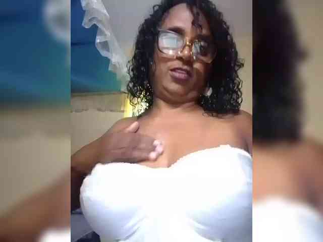 hotmomsexy webcam