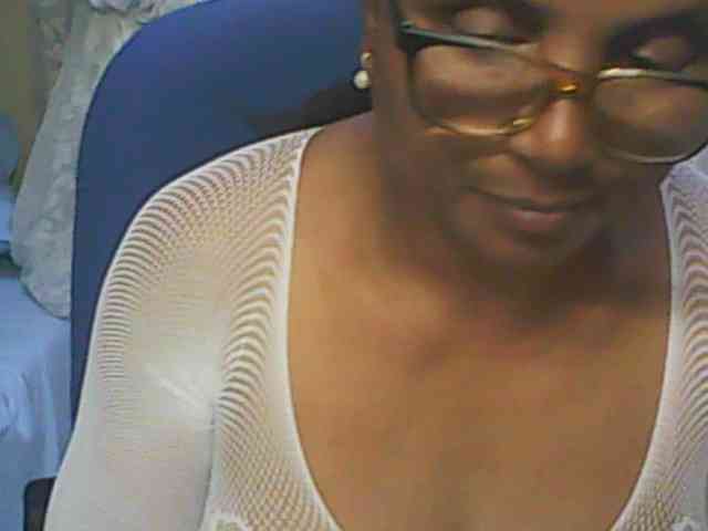 hotmomsexy webcam