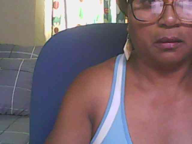 hotmomsexy webcam