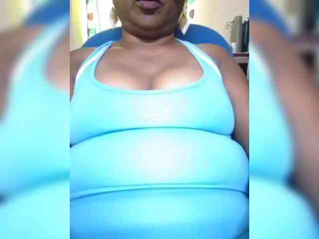 hotmomsexy webcam
